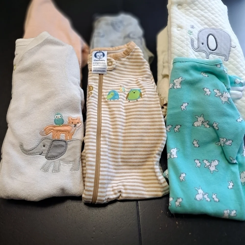 Bundle Of 6 Footed Pajamas.  Size  0-3months